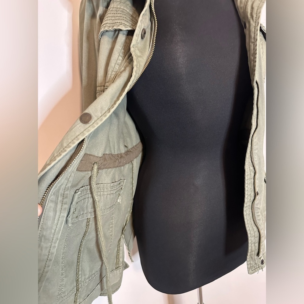 Hollister Khaki Utility Jacket - Picture 7 of 9